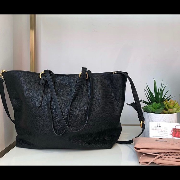 Miu Miu black tote in grainy calf skin - Picture 2 of 3